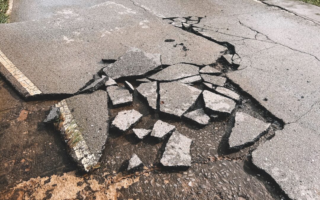 CORRUPCIÓN VIAL EN OAXACA: CARRETERA AGRIETADA