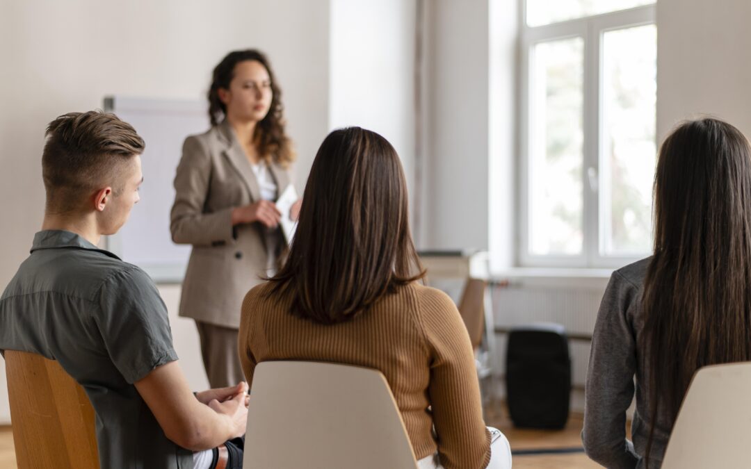 FORMACIÓN CERTIFICADA PARA EMPRESAS: EL FACTOR INVISIBLE QUE DEFINE QUIÉN CRECE Y QUIÉN SE ESTANCA